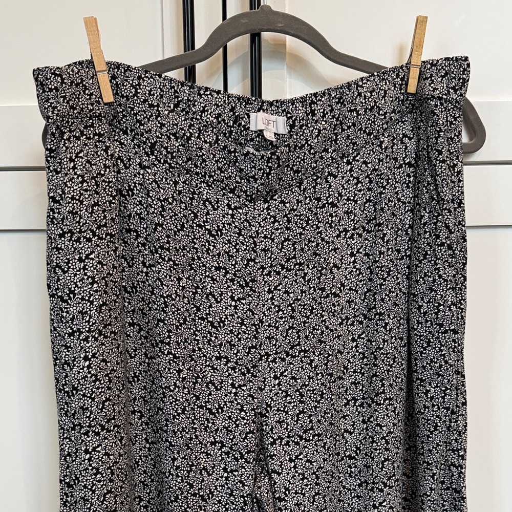 LOFT Black and White Floral Straight Leg Pants